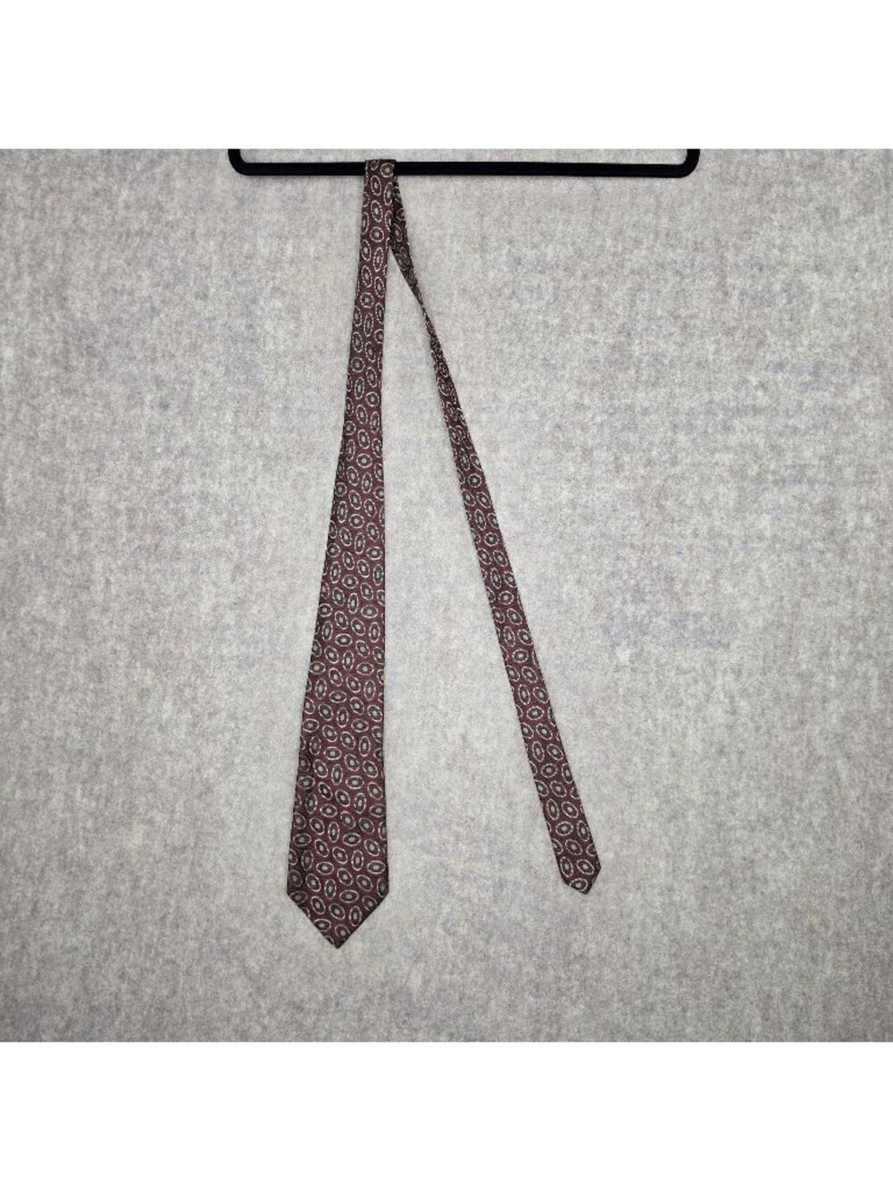 Saks Fifth Avenue Mens Silk Printed Tie Red & Brown Medallion Pattern Classic